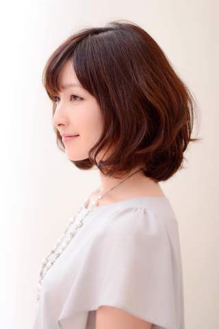 思わず触れたくなる、艶っぽい秋色ヘアカラー!