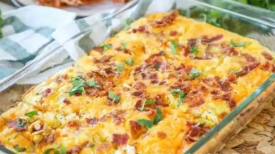Easy Breakfast Casserole with Bacon