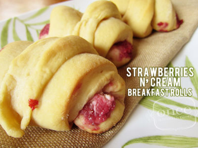 Strawberries and Cream Breakfast Rolls