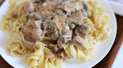 Mushroom Spinach Slow Cooker Stroganoff - Dump and Go Dinner