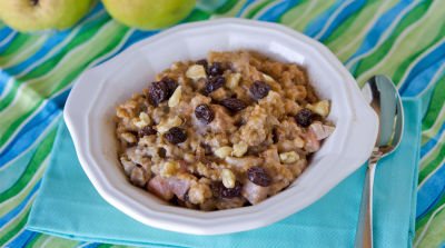Slow Cooker Pear Oatmeal - Traditional Version
