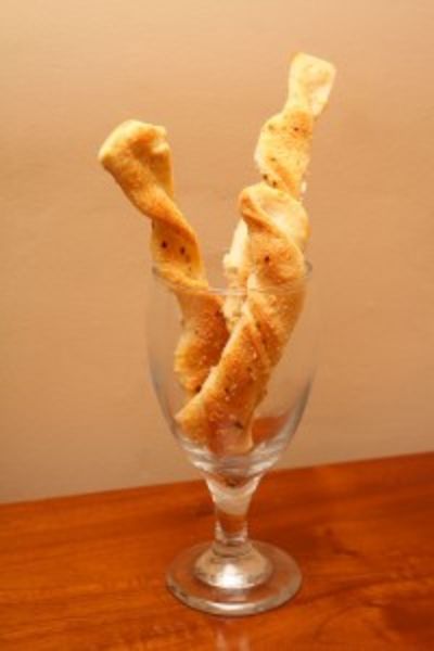 Spicy Cheese Twists