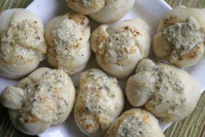 Real Food Buttery Garlic Knots - Dump and Go Side Dish