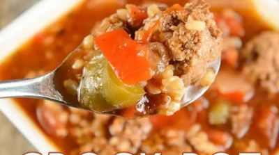 Slow Cooker Stuffed Pepper Soup - Recipes That Crock - Dump and Go Dinner