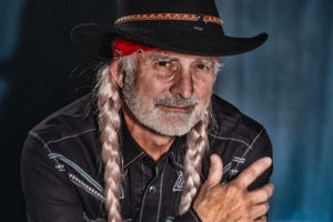 Shotgun Willie  Willie Nelson Tribute