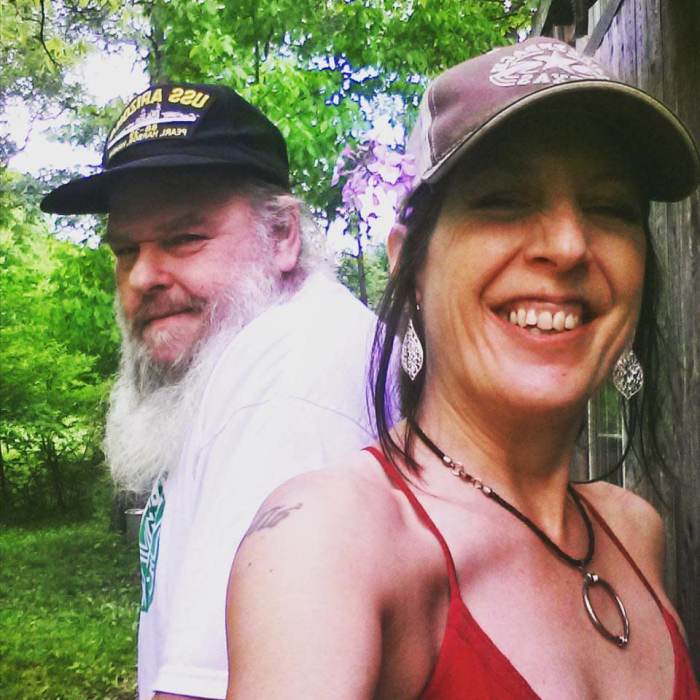 Jen & Ted Frumkin Picker Circle Unplugged Acoustic Jam Luckenbach