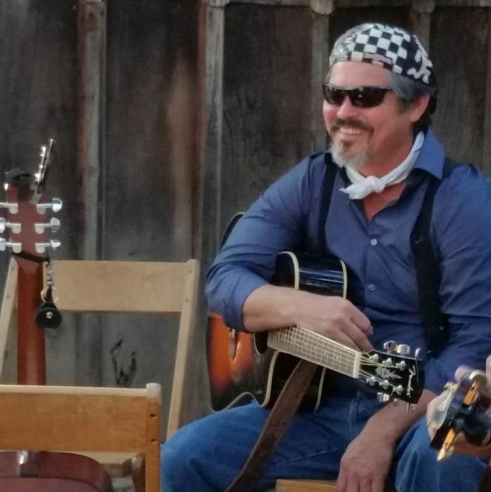 Charlie Kelley Pickers Circle - unplugged acoustic jam @ Luckenbach Charlie Kelley Pickers Circle - unplugged acoustic jam @ Luckenbach