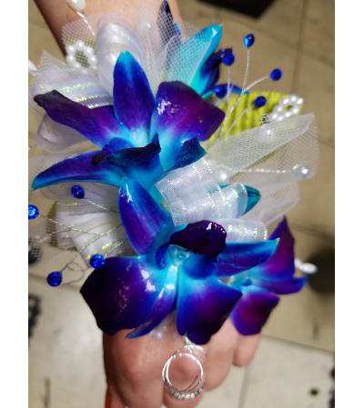 Bella Blue Corsage