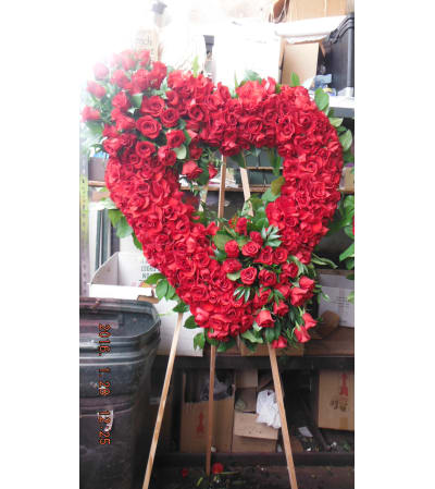 all red rose heart