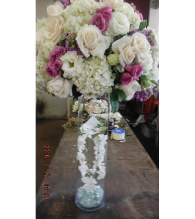 lavender and white center piece