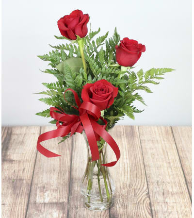 Classic Bud Vase Arrangement
