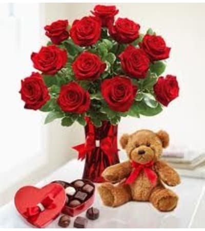 12 Red Roses Candy and Bear