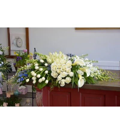 Modern Beauty Casket Spray