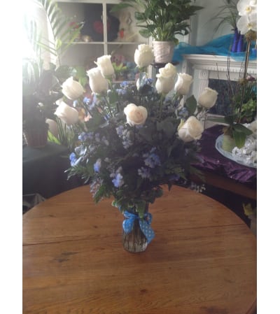 Breathtaking long stem white roses