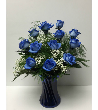 12 Blue Roses Arranged in a Vase 12 Blue Roses Arranged in a Vase