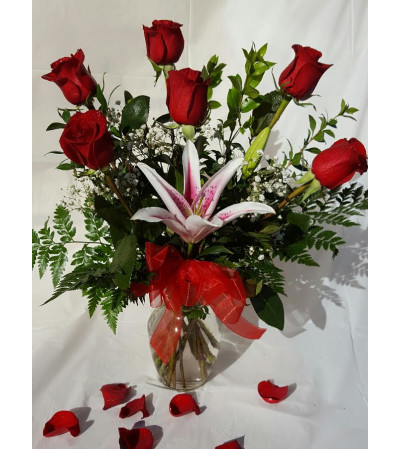 6 Red Roses & Lily Vase 6 Red Roses & Lily Vase