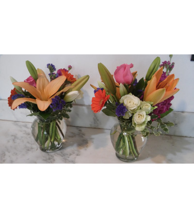 Small desk vases (2-4) Small desk vases (2-4)