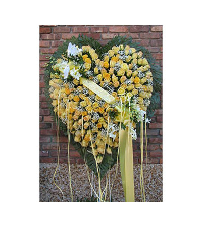 Heart of Yellow Roses Heart of Yellow Roses