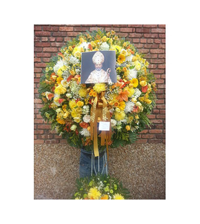 Wreath with Religious Photo Wreath with Religious Photo