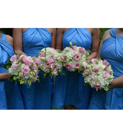 HANDTIED BOUQUET OF BLUSH FLOWERS HANDTIED BOUQUET OF BLUSH FLOWERS