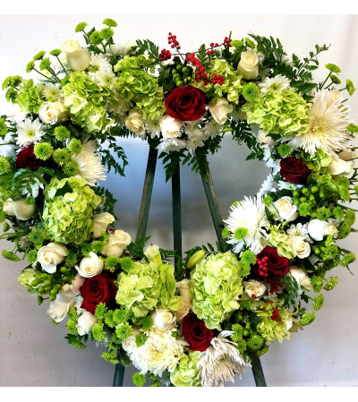 Winter Green Heart Wreath Winter Green Heart Wreath