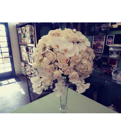 all white center piece all white center piece