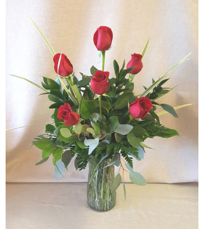 Classic Half- Dozen Roses Classic Half- Dozen Roses