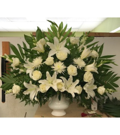 White Glory Sympathy Arrangement White Glory Sympathy Arrangement