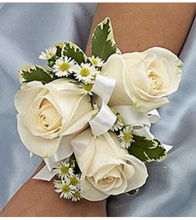 Corsage White Corsage White