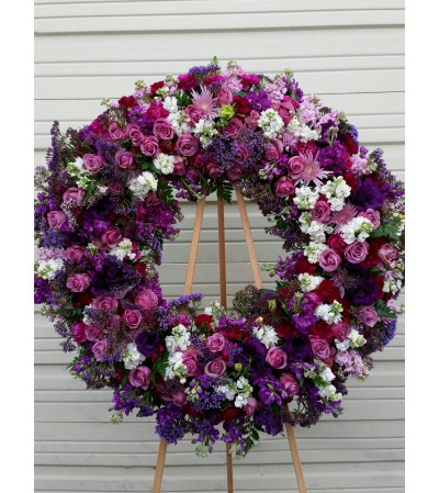 Classic Purple Wreathe Classic Purple Wreathe
