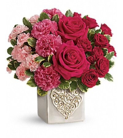 Teleflora's Swirling Heart Bouquet Teleflora's Swirling Heart Bouquet