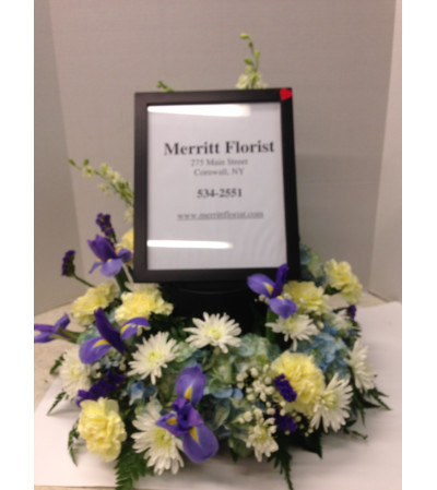 Merritt's Tabletop wreath with Photo Merritt's Tabletop wreath with Photo