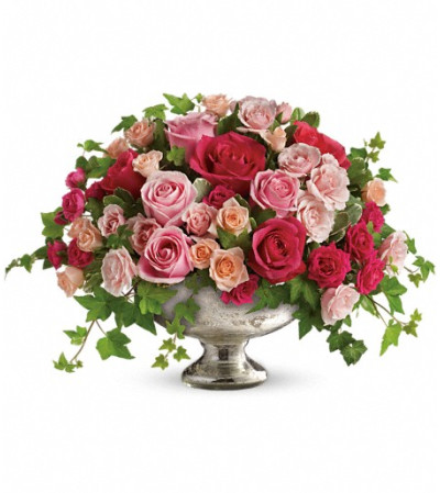Queen's Court by Teleflora Queen's Court by Teleflora