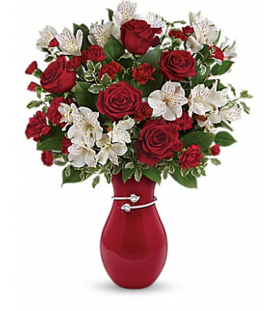 Teleflora's Pair Of Hearts Bouquet Teleflora's Pair Of Hearts Bouquet