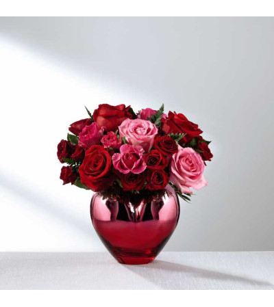 The FTD® Hold Me in Your Heart™ Rose Bouquet 2017 The FTD® Hold Me in Your Heart™ Rose Bouquet 2017