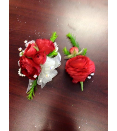 red rununculus corsage and bout red rununculus corsage and bout