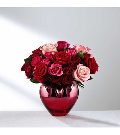 The FTD® Hold Me in Your Heart™ Rose Bouquet 2017 The FTD® Hold Me in Your Heart™ Rose Bouquet 2017