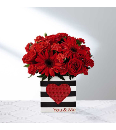 The FTD® Be Loved™ Bouquet 2017 The FTD® Be Loved™ Bouquet 2017