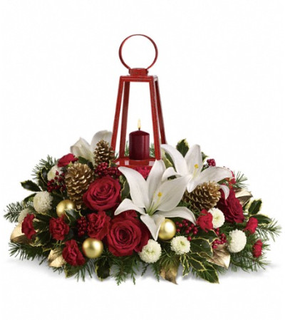 WILLIAMSBURG Lantern Centerpiece by Teleflora WILLIAMSBURG Lantern Centerpiece by Teleflora