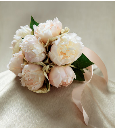 The FTD® Simple Sophistication™ Bouquet The FTD® Simple Sophistication™ Bouquet
