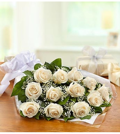 One Dozen Rose Presentation Bouquet - White One Dozen Rose Presentation Bouquet - White