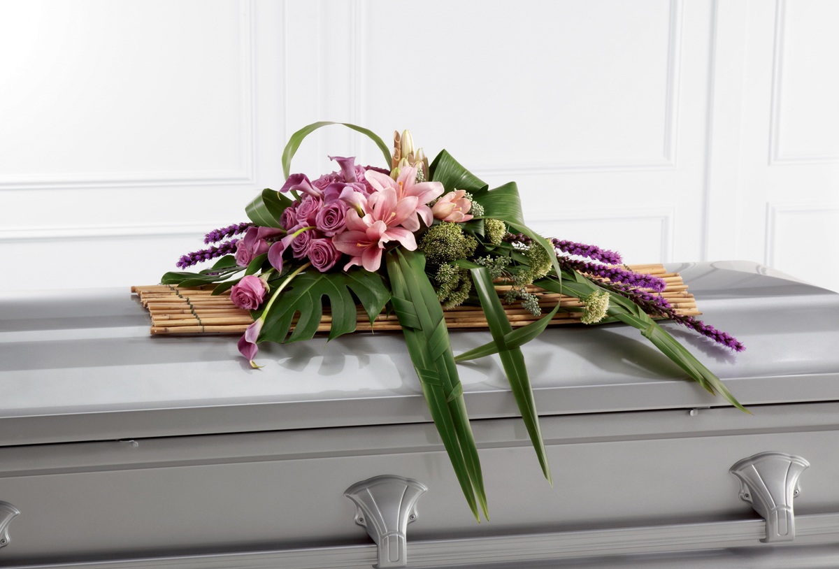 Send The FTD® Affection™ Casket Spray in Cedar Rapids, IA