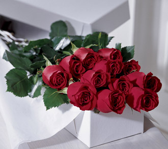 The FTD® One Dozen Boxed Roses - Send to Richmond Hill, ON Today!