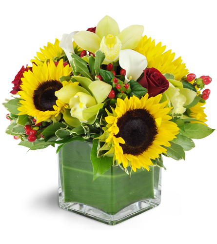 The Adoring Love Bouquet In Vase - Send to Doral, Miami Springs