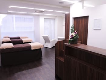 ネイル＆まつげエクステTerra銀座店の店内