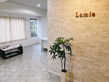 脱毛＆フェイシャルサロン Lamieの店内