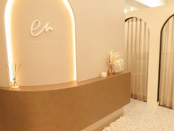 en アイラッシュ&アイブロウ 表参道店【まつ毛・眉毛専門店】の店内