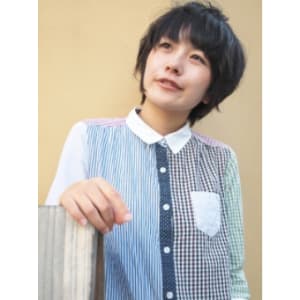ボーイズ風黒髪パーマ。