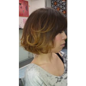 毛先に向かってグラデーションカラー！