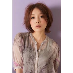 ヌーディーな大人ショート